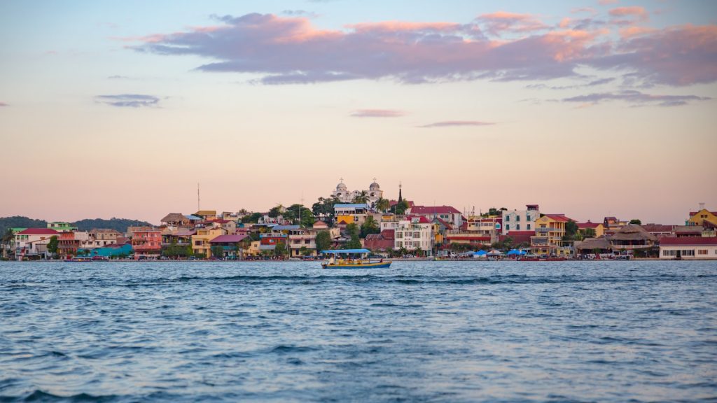 Luxury Komodo Dive Cruise (Premium Phinisi)